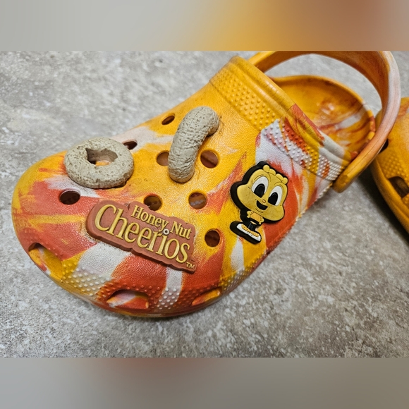 Crocs - Picture 7 of 8